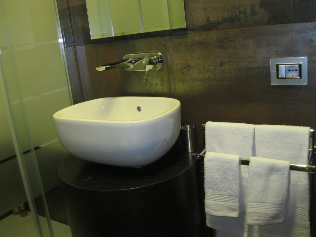 A14 Business Suite Sesto San Giovanni Chambre photo