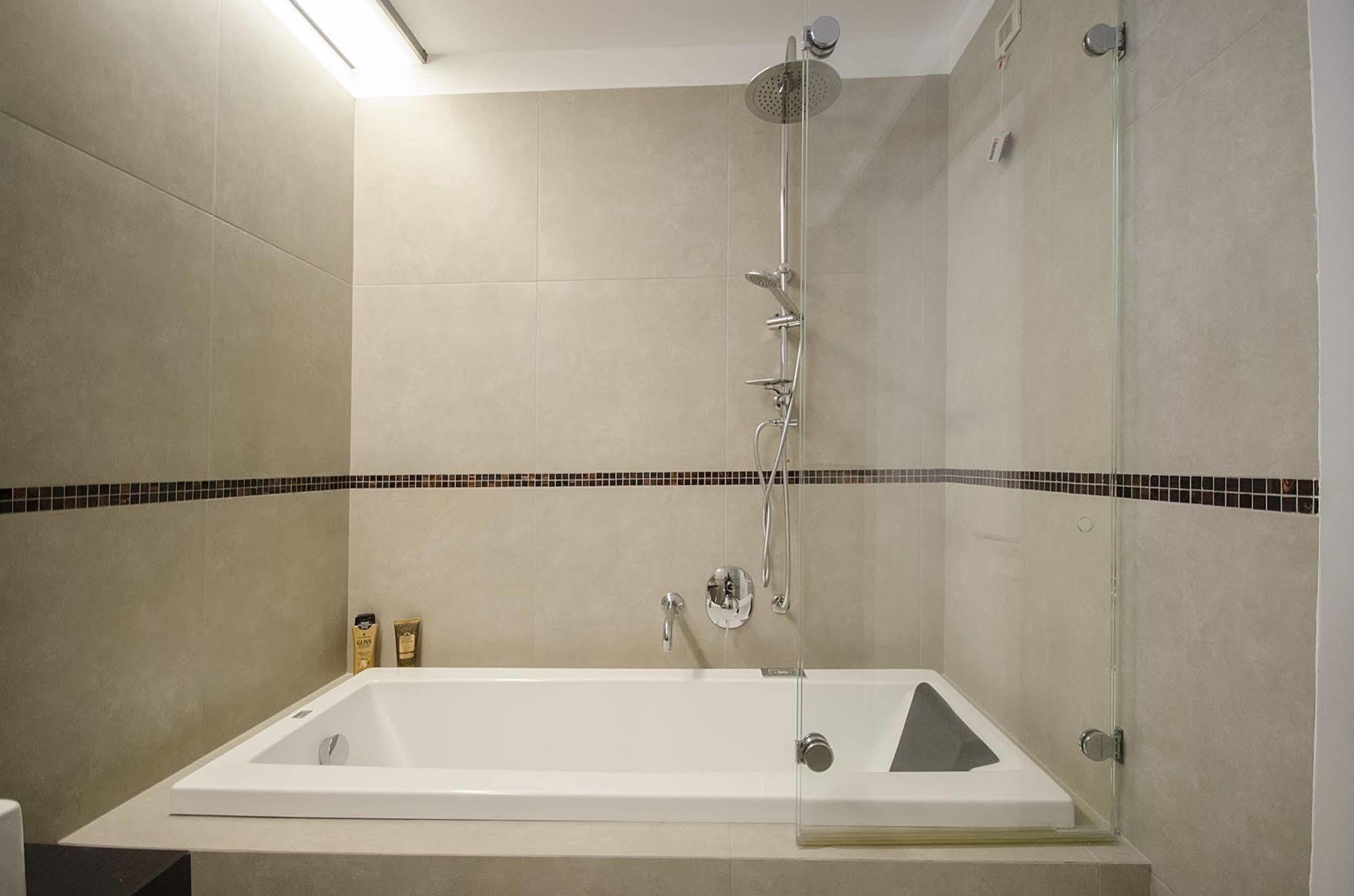 A14 Business Suite Sesto San Giovanni Extérieur photo